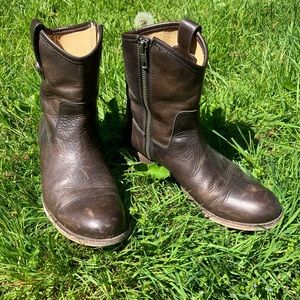 Frye Melissa short boots